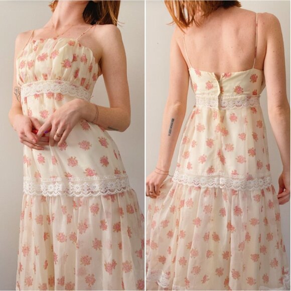 Vintage 1970's Cottage Core Cream Floral Lace Tiered Maxi Dress - Picture 5 of 7